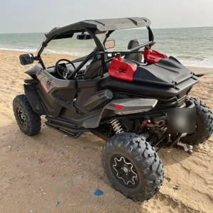 Buggy biplace sur une plage du Sénégal au bord de l'océan, journée en buggy depuis Saly